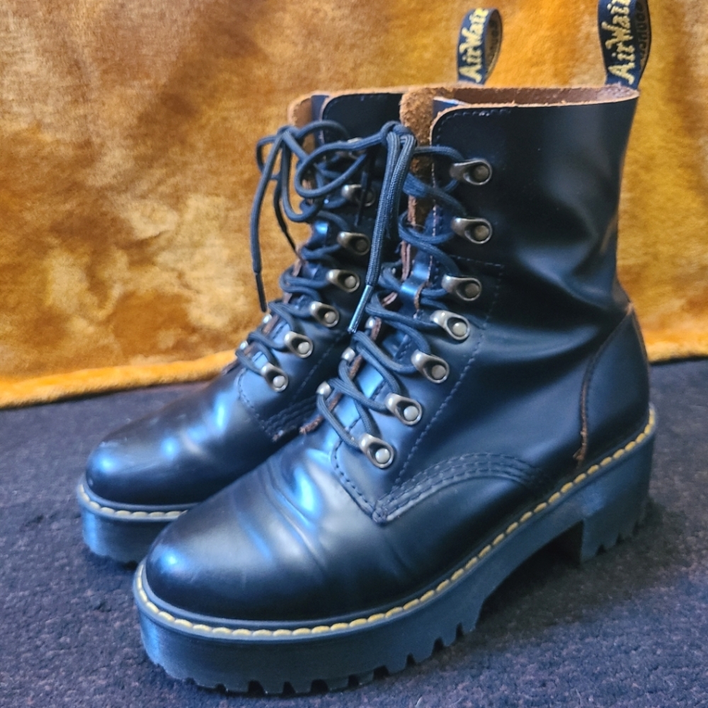 Dr. Martens Leona Boots
